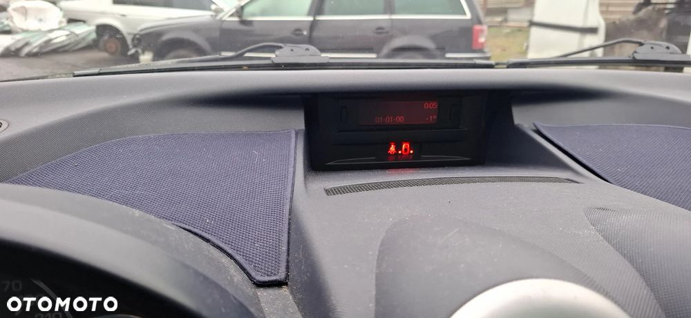 Peugeot 1007 1,4 b 2005 na części - 3