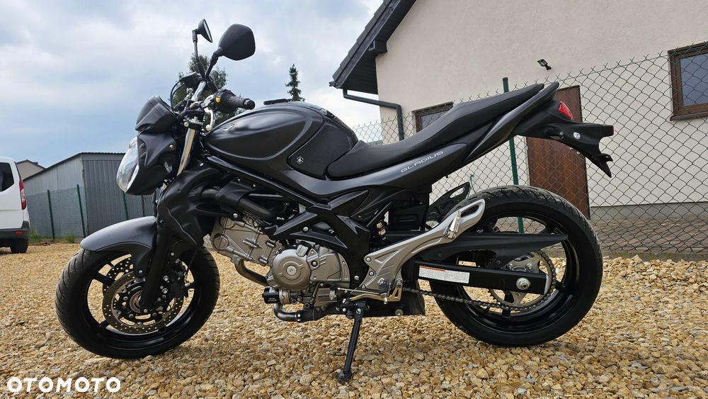 Suzuki Gladius - 31