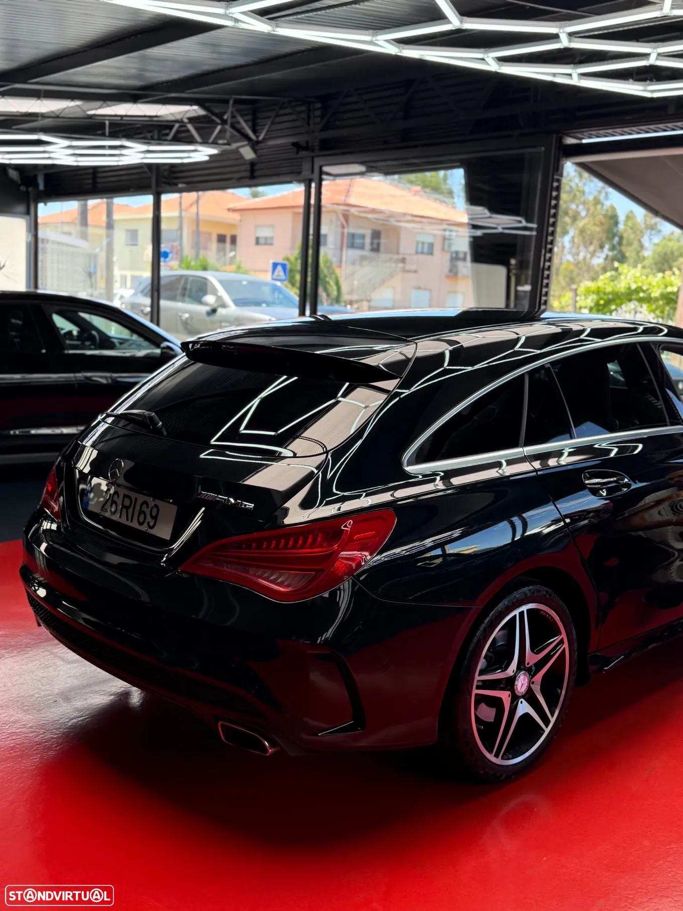 Mercedes-Benz CLA 180 d Shooting Brake AMG Line Aut. - 3