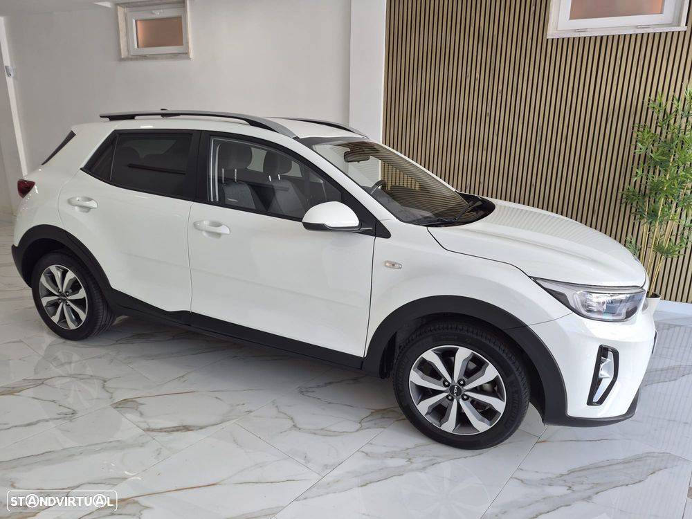 Kia Stonic 1.2 MPi Dynamic — fotografia 2