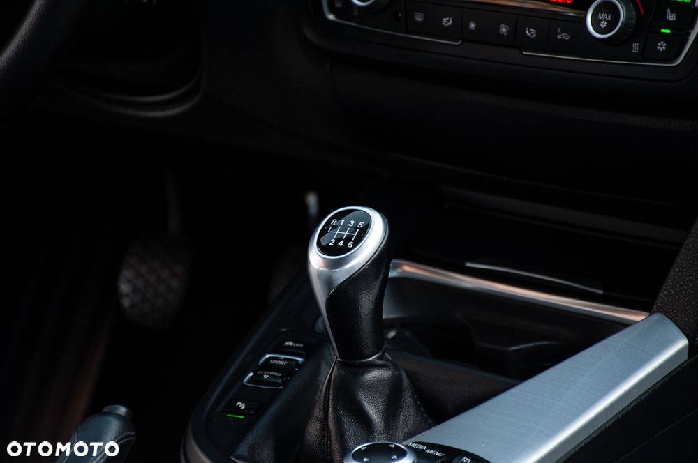 BMW Seria 3 320d M Sport Edition - 22
