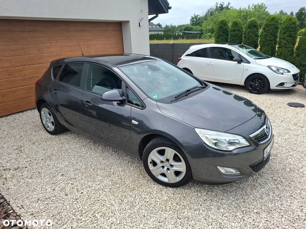 Opel Astra 1.4 Turbo - 4