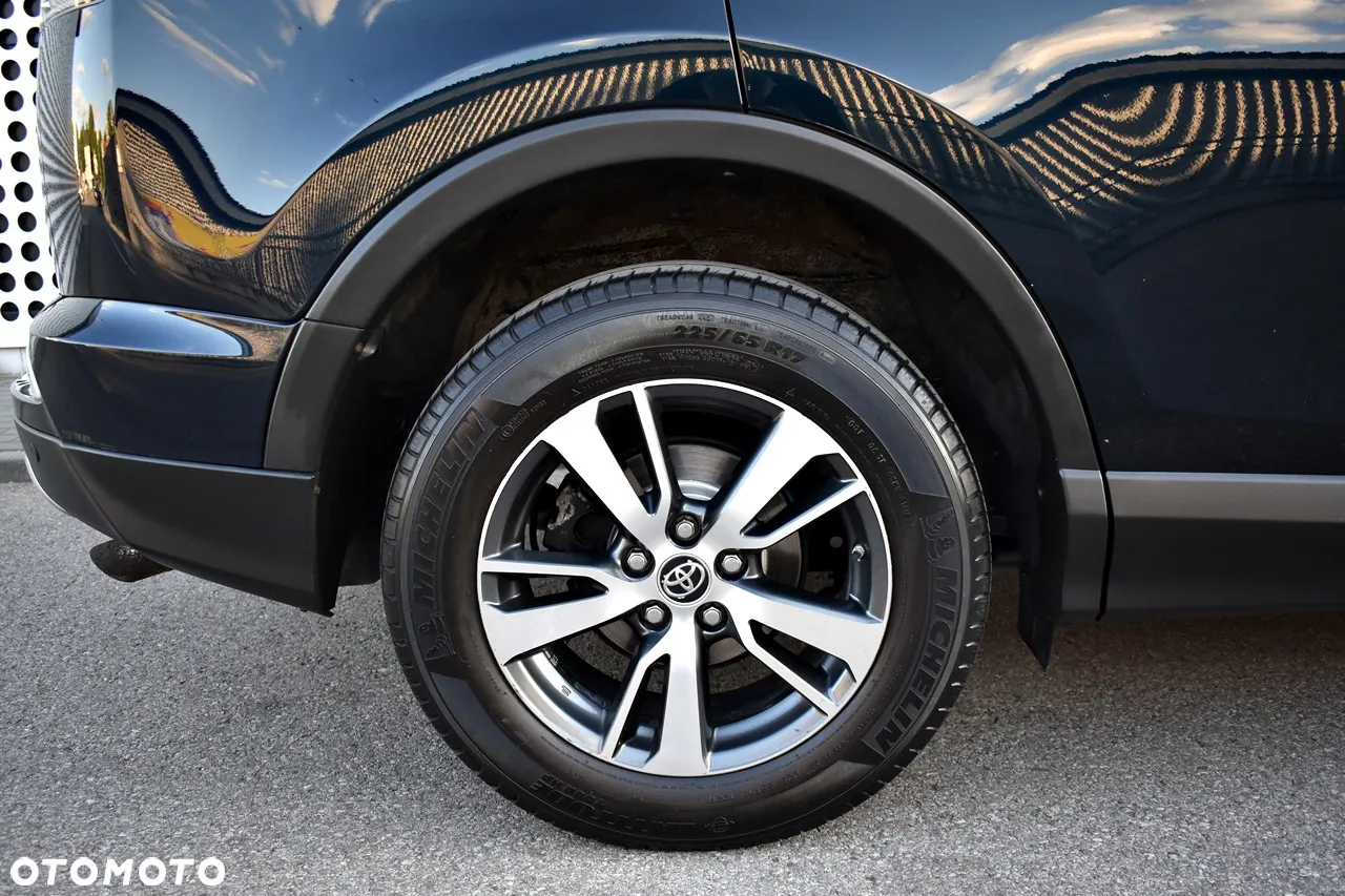 Toyota RAV4 - 12