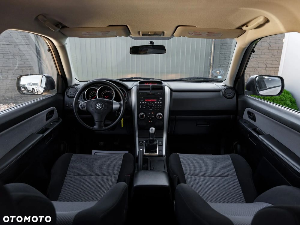 Suzuki Grand Vitara 1.6 Club - 17
