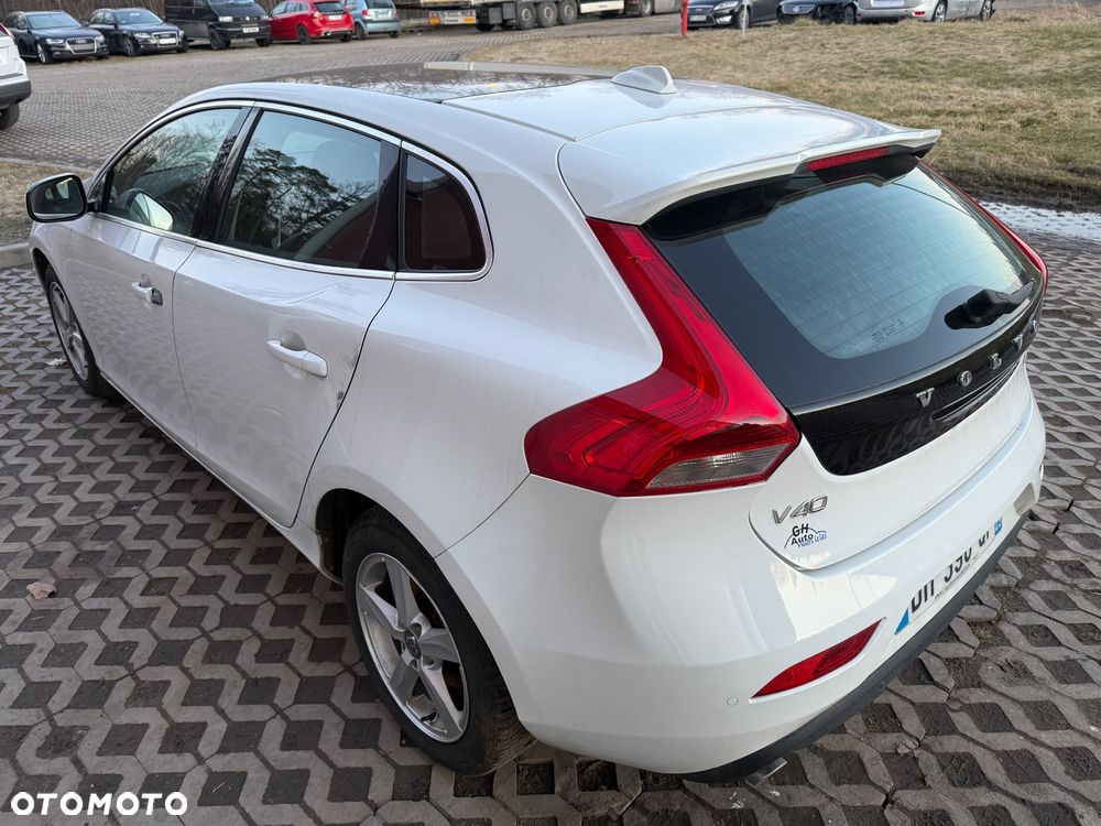 Volvo V40 - 13