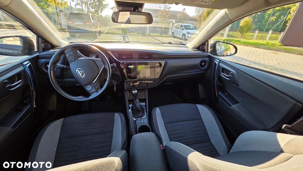 Toyota Auris 1.6 Comfort - 9