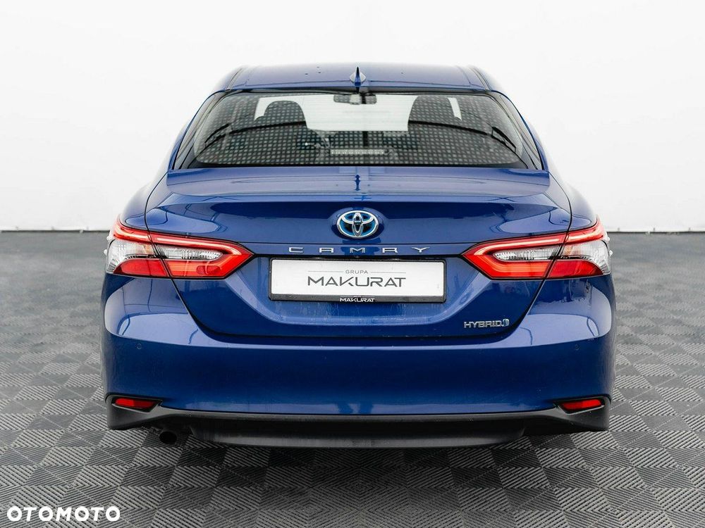 Toyota Camry - 10