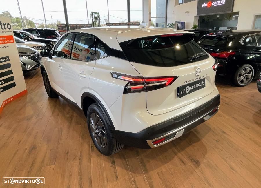 Nissan Qashqai 1.3 DIG-T Engage - 4