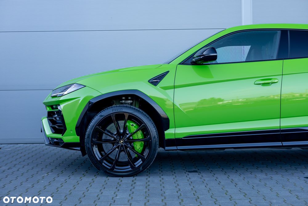 Lamborghini Urus - 8