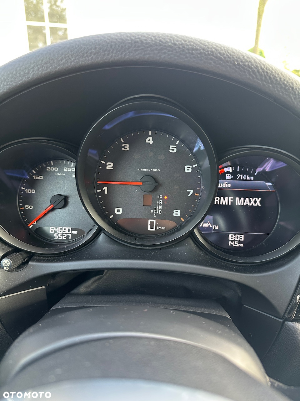 Porsche Macan Standard - 21