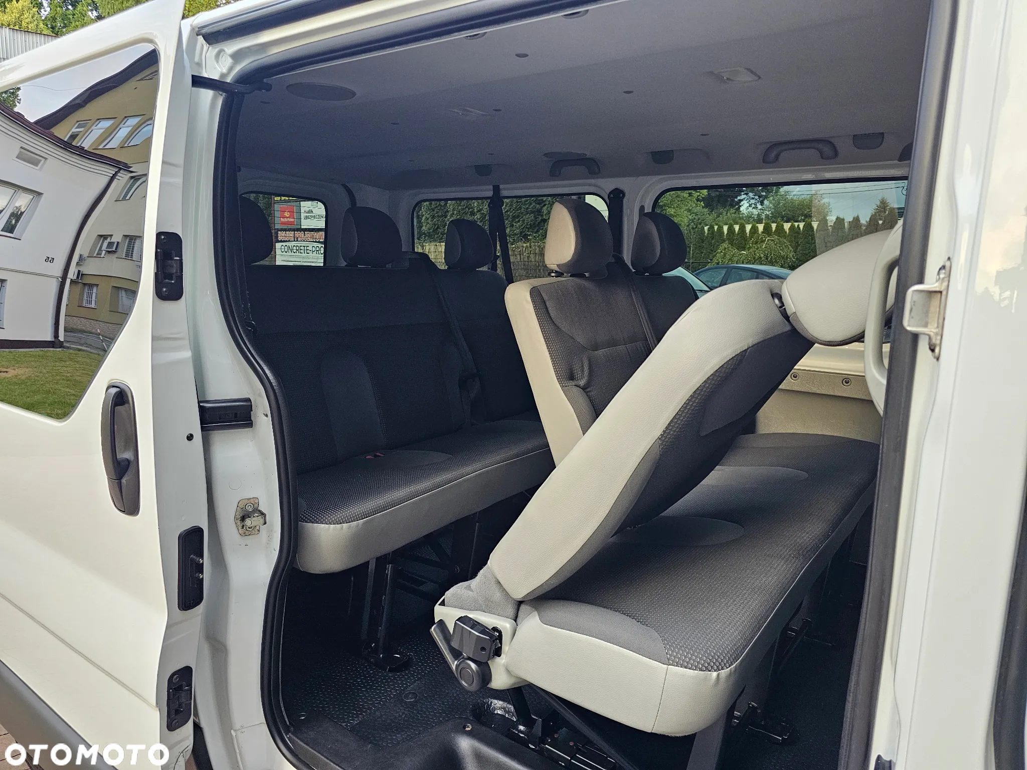 Opel Vivaro 2.0 CDTI L2H1 - 12