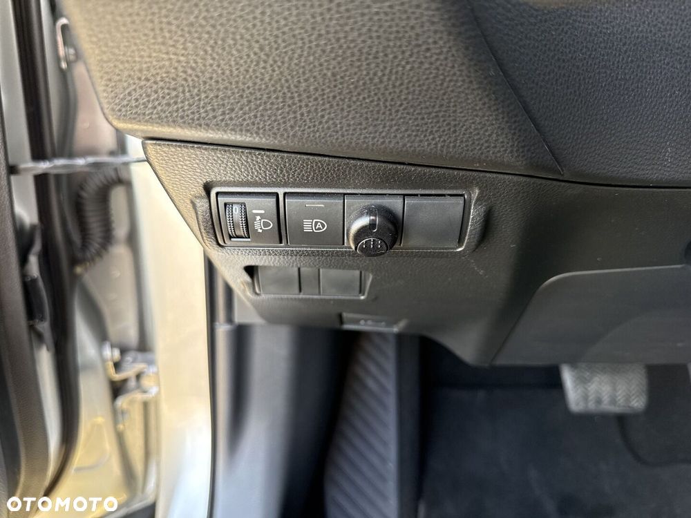 Toyota Corolla Cross - 22