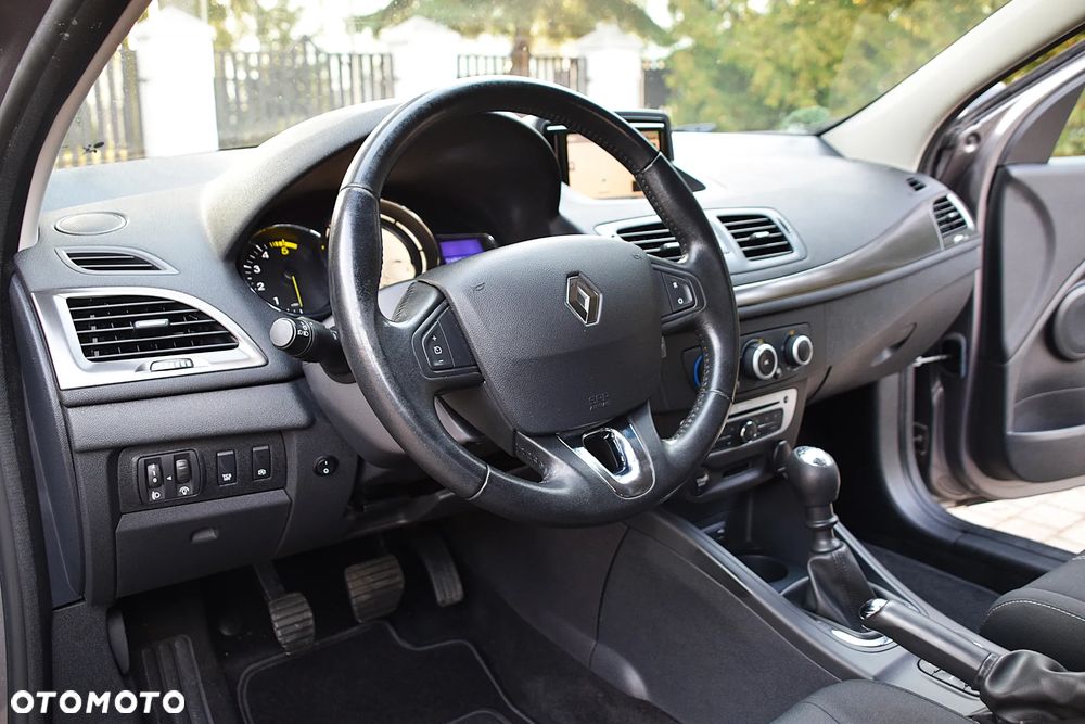 Renault Megane BLUE dCi 115 BUSINESS EDITION - 32