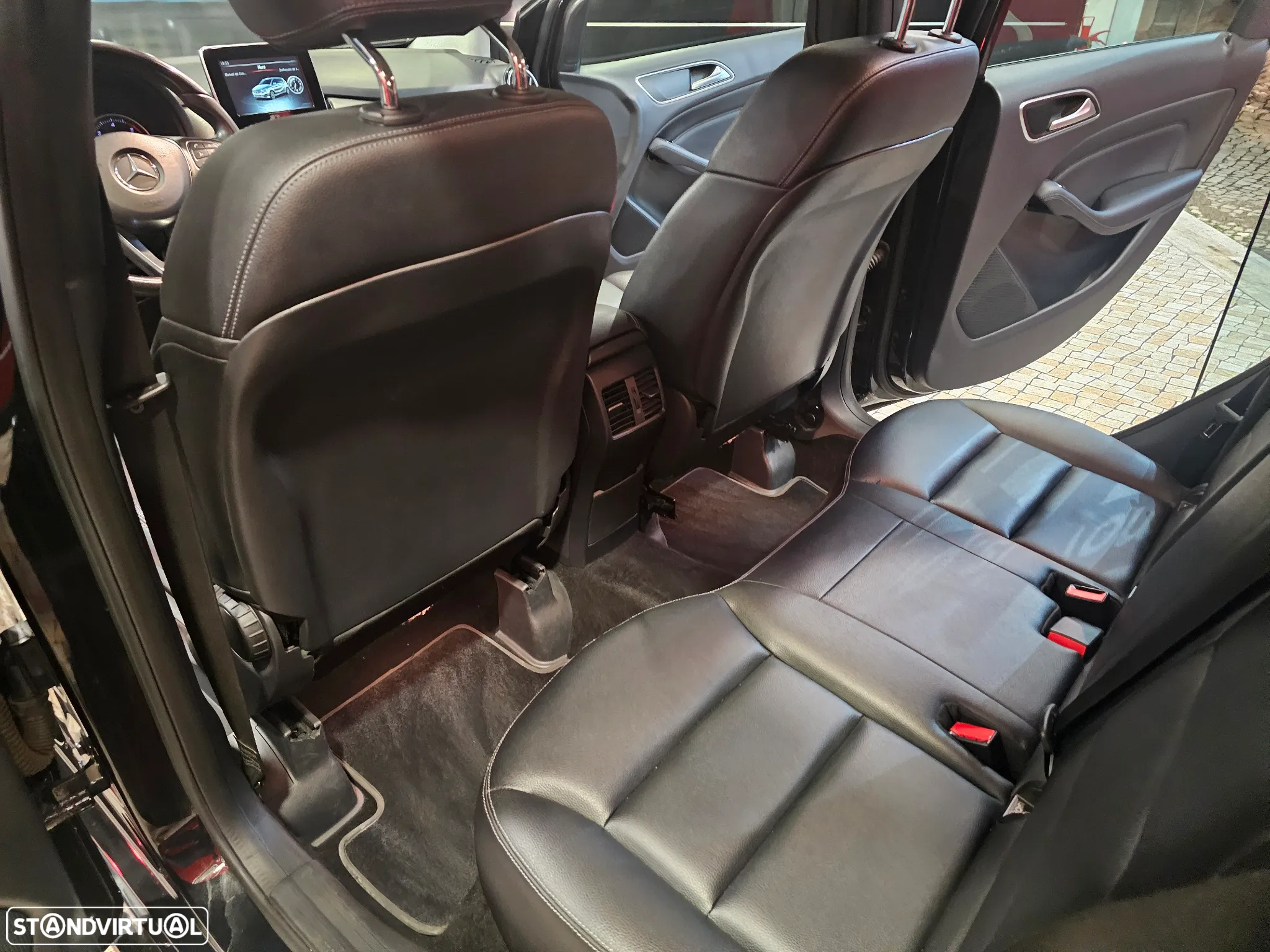 Mercedes-Benz B 180 d Progressive - 13
