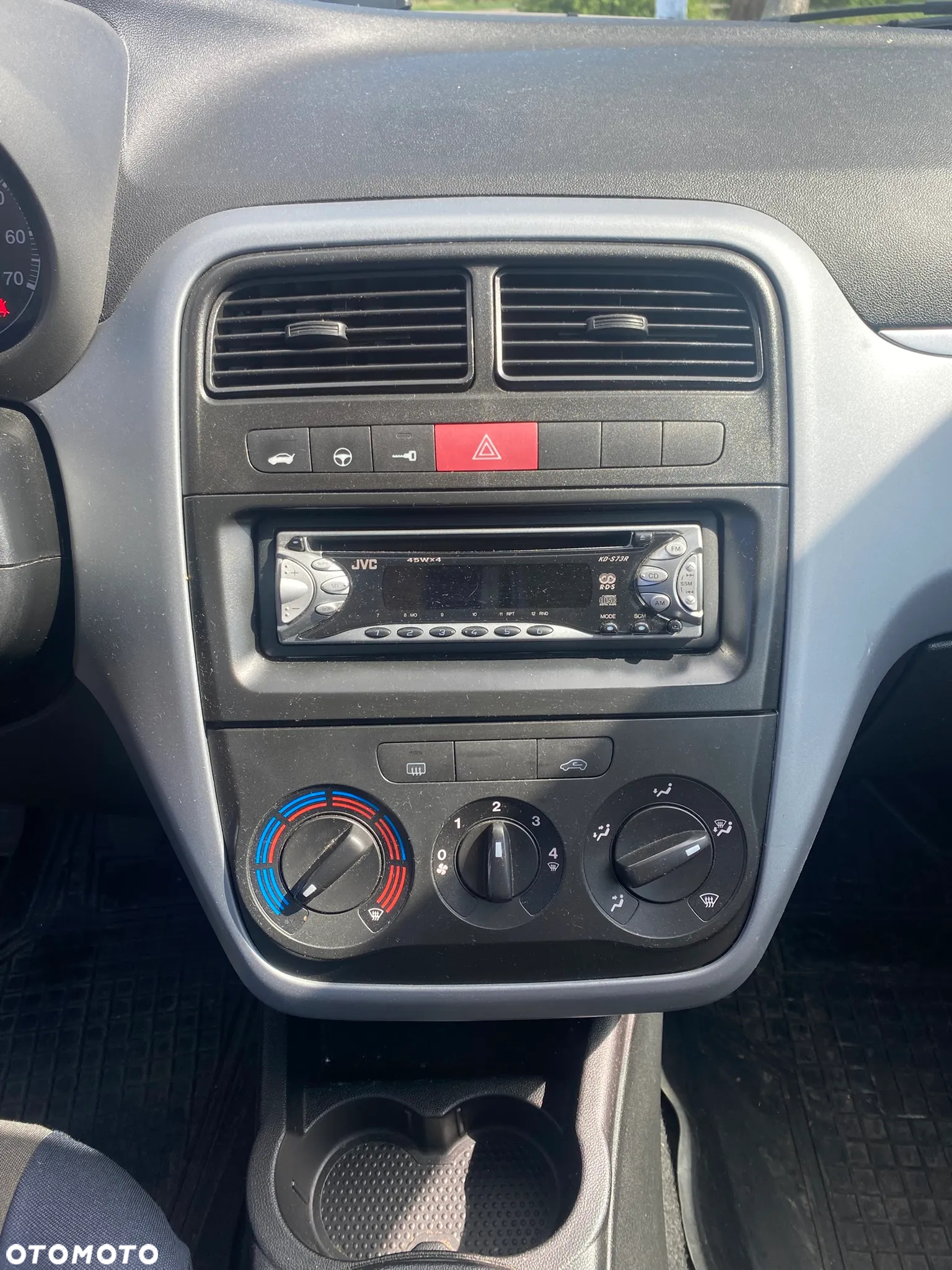 Fiat Grande Punto - 7