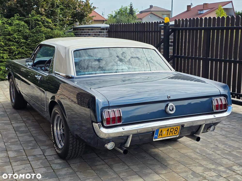 Ford Mustang - 2