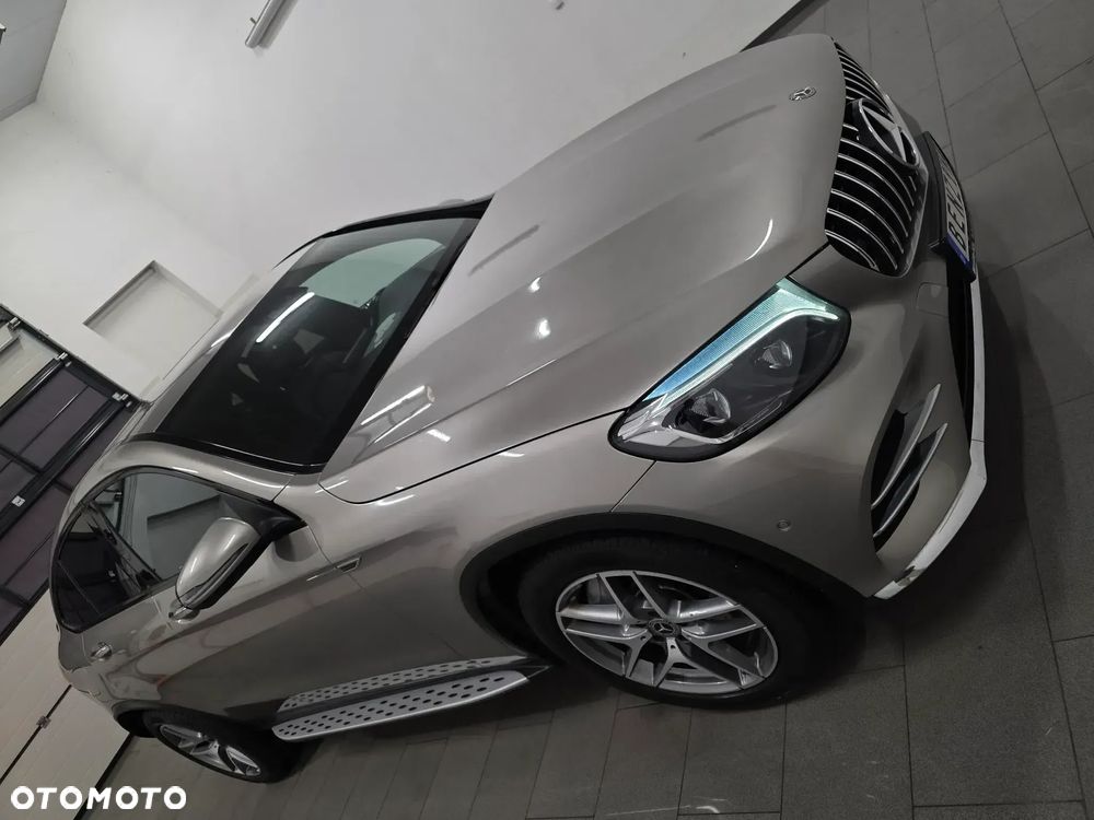 Mercedes-Benz GLC 250 4Matic 9G-TRONIC AMG Line - 3