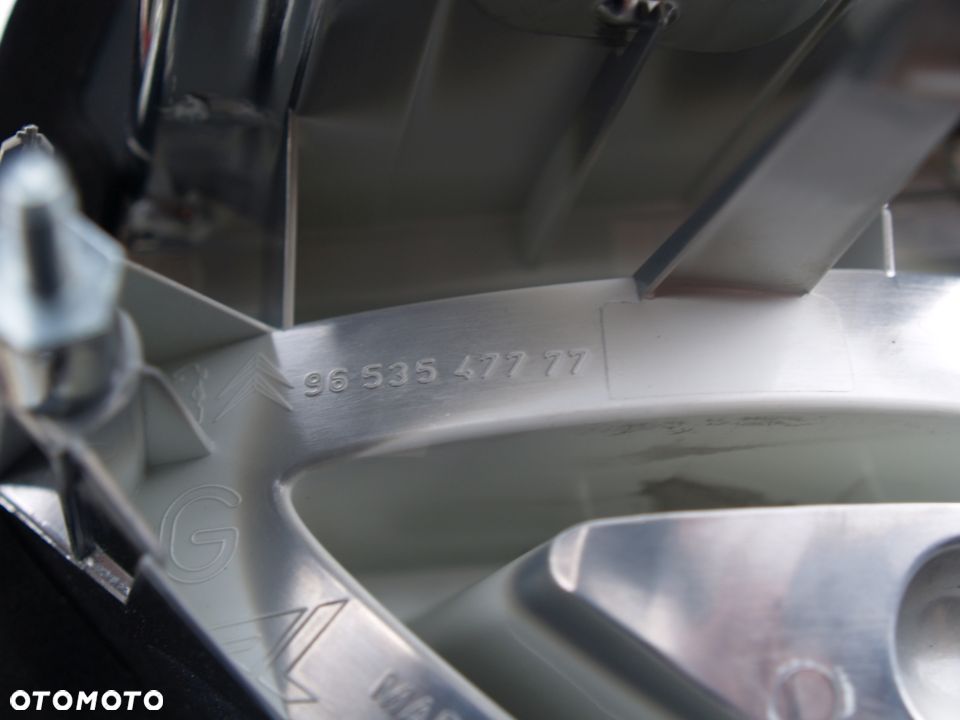 Citroen C4 Picasso I Lampa lewa tyl tylna 06-13r - 3