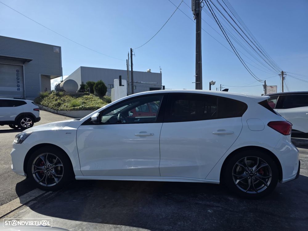 Ford Focus 1.0 EcoBoost MHEV ST-Line - 2