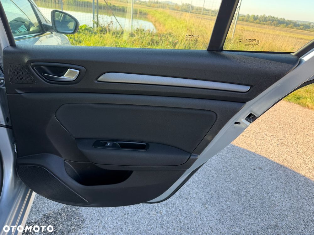 Renault Megane 1.3 TCe FAP Equilibre - 33