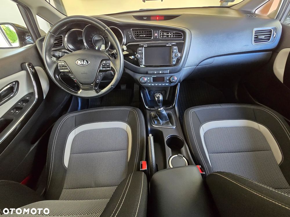 Kia Ceed - 14