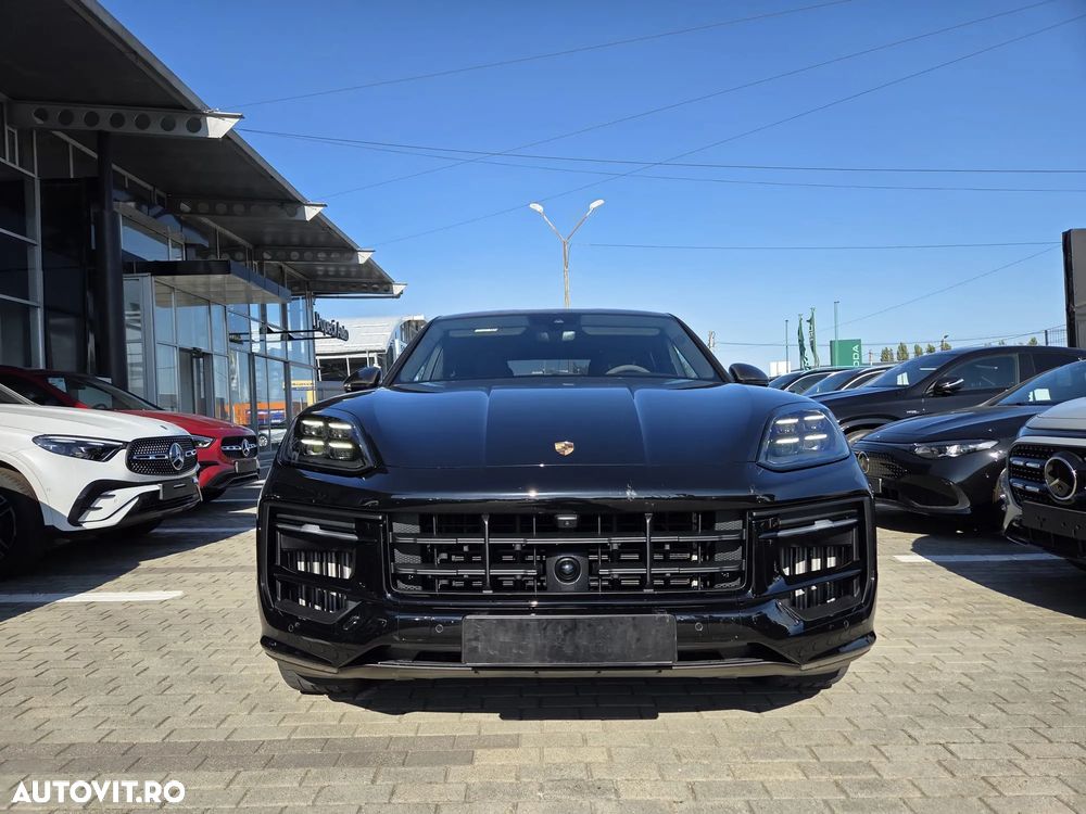 Porsche Cayenne Coupe GTS Tiptronic S - 3