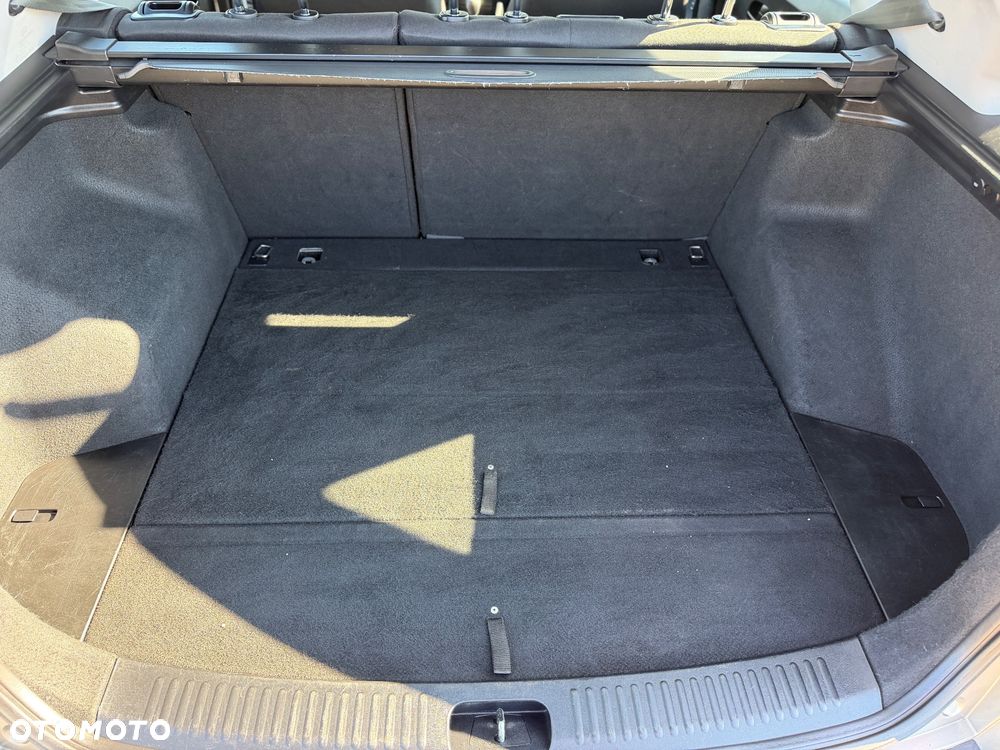 Kia Ceed - 26
