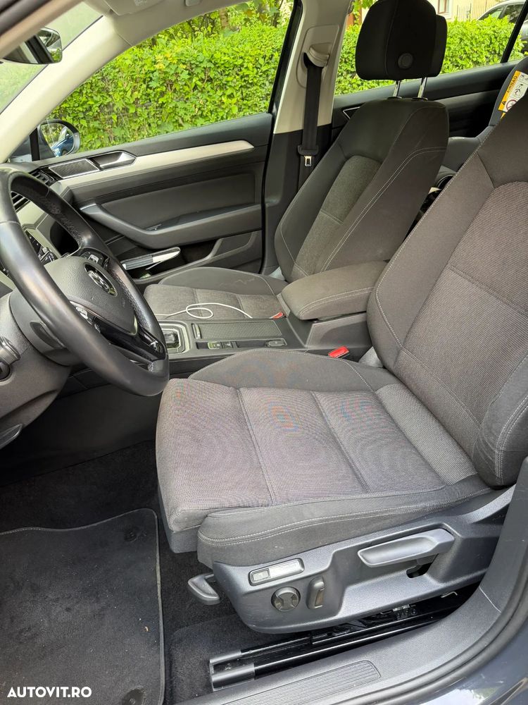 Volkswagen Passat 2.0 TDI DSG Comfortline - 13