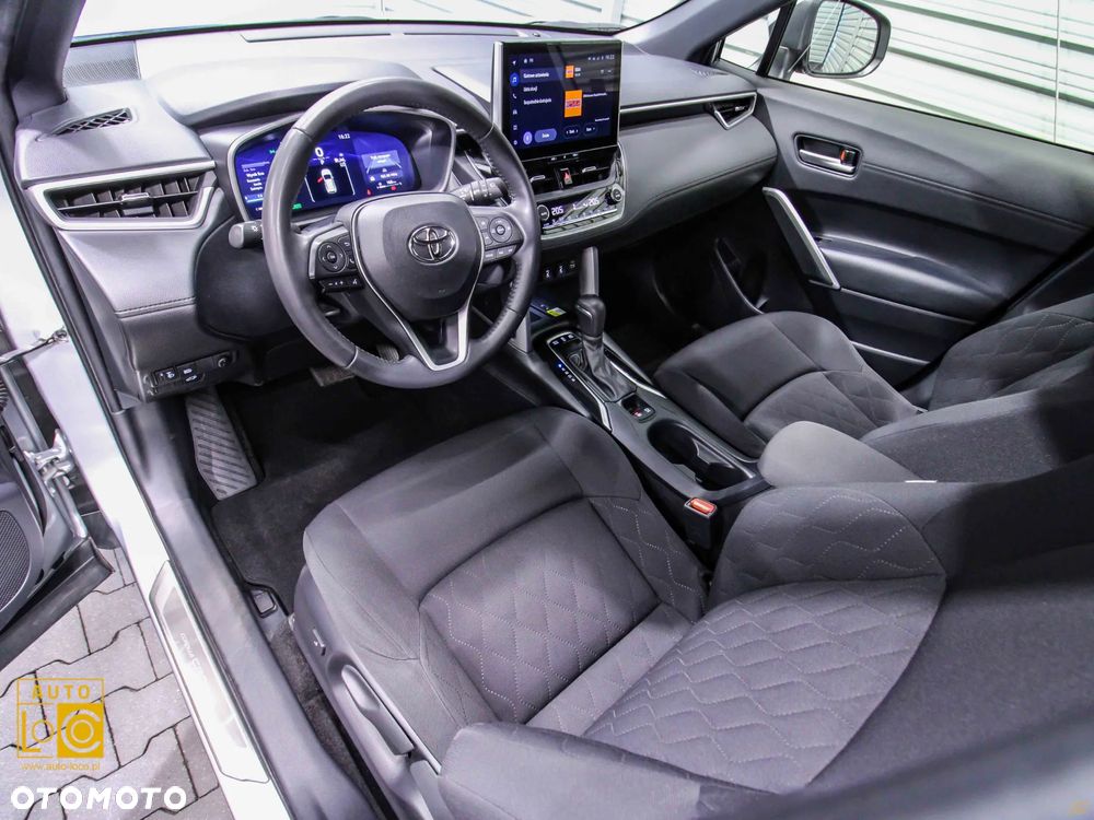 Toyota Corolla Cross - 18
