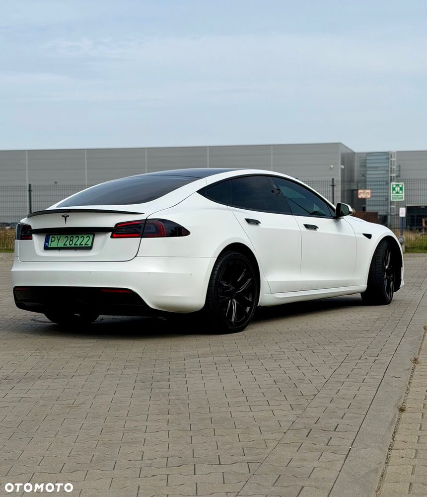 Tesla Model S - 7