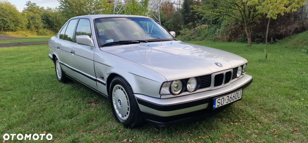 BMW Seria 5 520i - 30