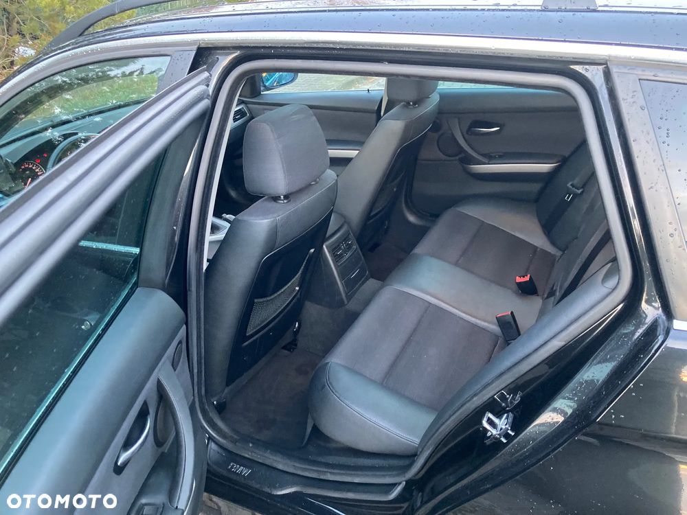 BMW Seria 3 325i - 13