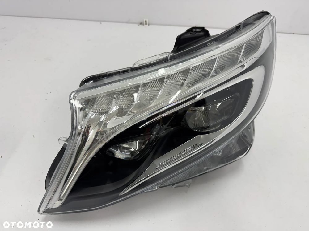 LAMPA PRZEDNIA LEWA MERCEDES V KLASA W447 ILS - 1