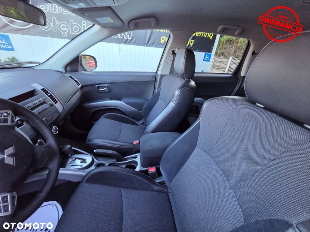 Mitsubishi Outlander - 14