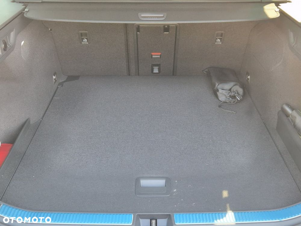 Volkswagen Passat - 31
