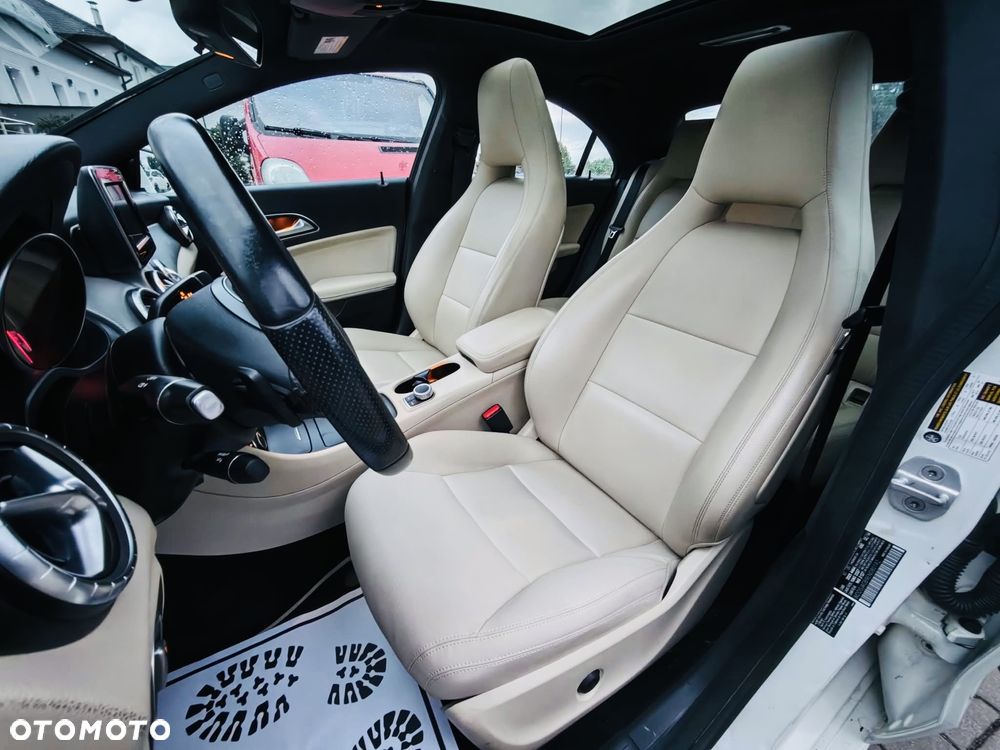 Mercedes-Benz CLA - 25