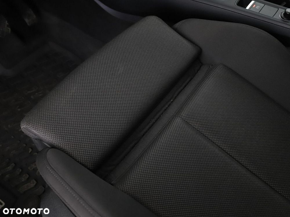 Audi Q3 35 TDI Quattro S Line - 36