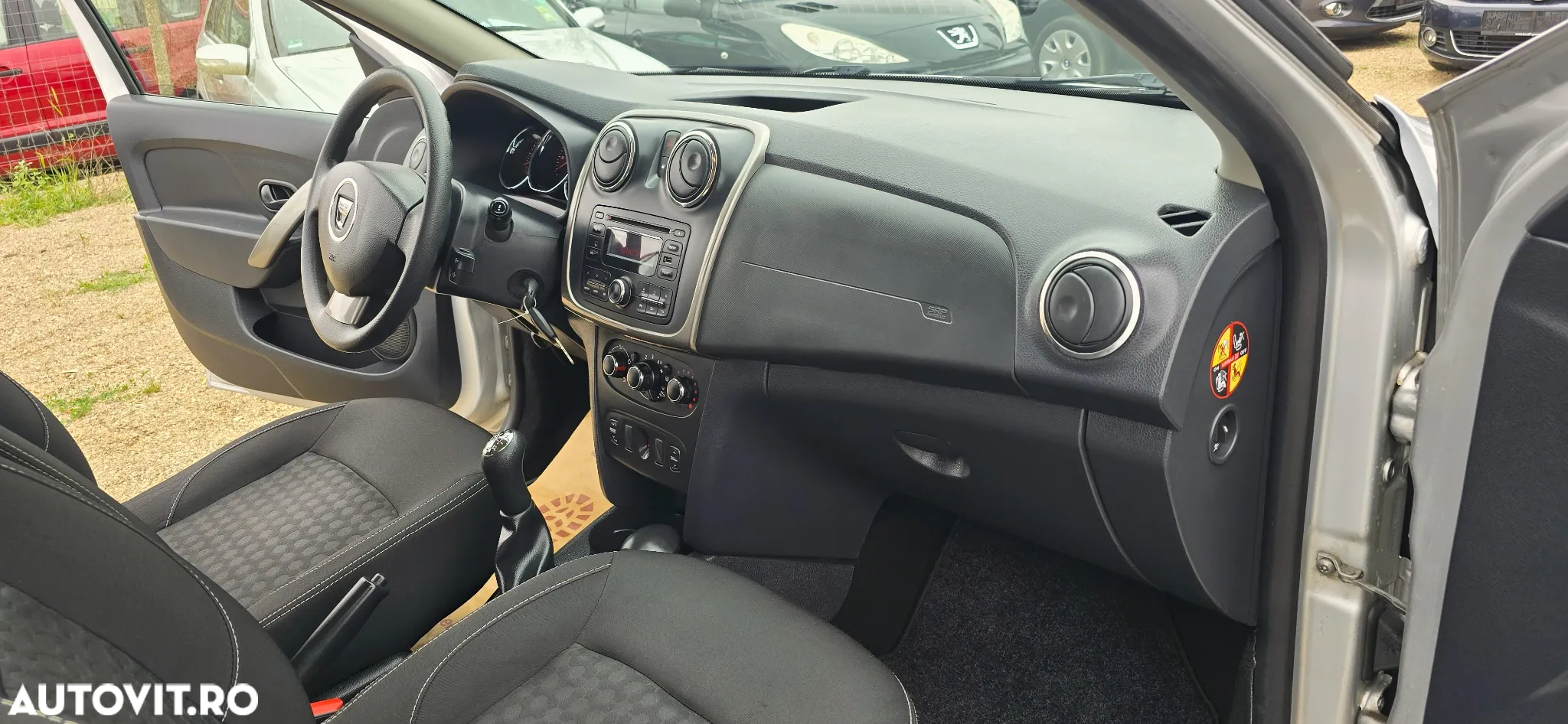 Dacia Sandero 1.2 75CP Laureate - 14