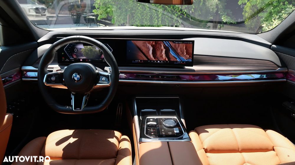 BMW Seria 7 740d xDrive MHEV - 19