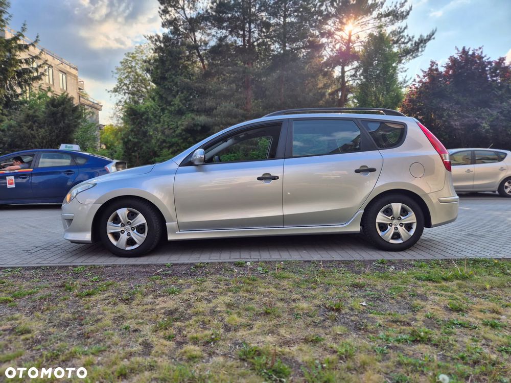 Hyundai i30 1.6 CRDi Seasons - 15