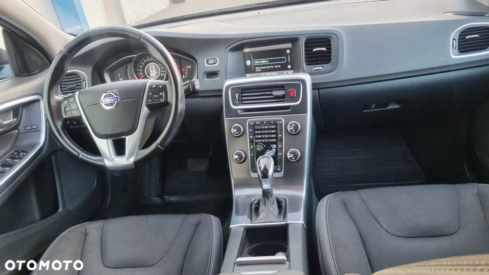Volvo V60 D3 Geartronic Momentum - 13