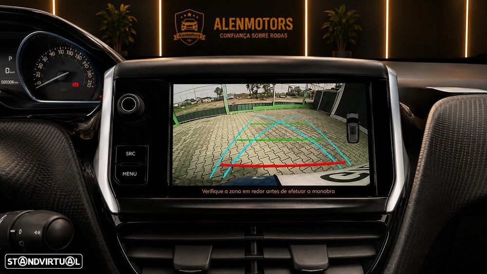 Peugeot 2008 1.2 PureTech Allure EAT6 - 20