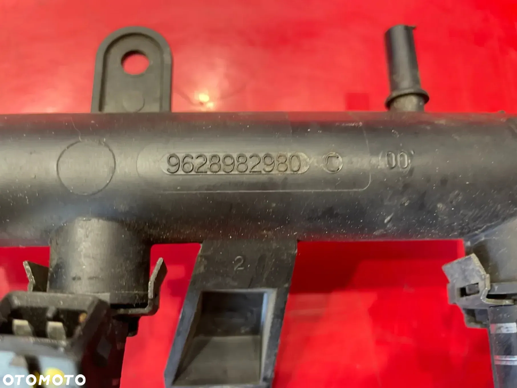 LISTWA WTRYSKOWA PEUGEOT 206 9628982980 - 2