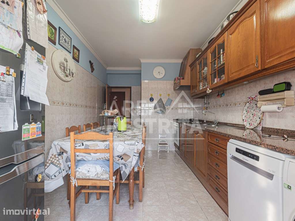 Apartamento T2 com varanda e elevador vista serra de sintra - Grande imagem: 3/34