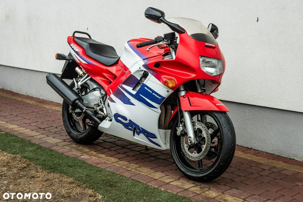Honda CBR - 1