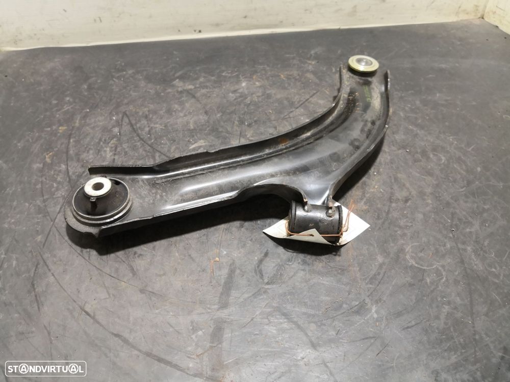 Braço Suspensão Frente Dto Nissan Micra Iii (K12) - 3
