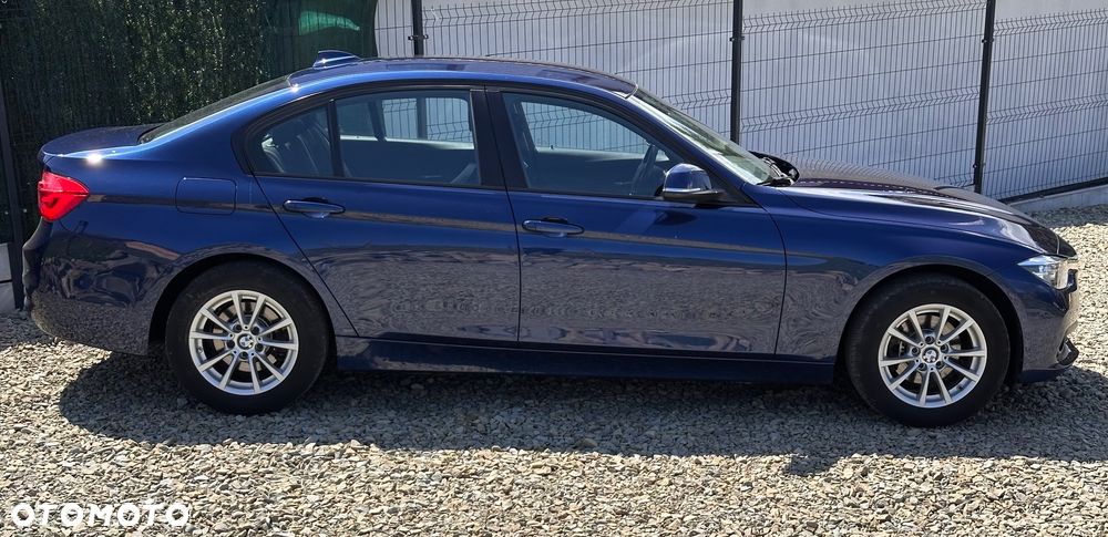 BMW Seria 3 318i Edition Luxury Line Purity - 2