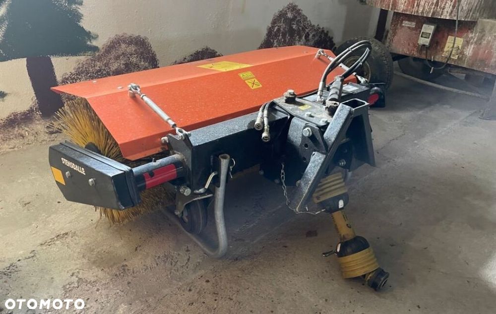 Zamiatarka odśnieżarka szczotka hydrauliczna GMR Stensballe Kubota Iseki Epoke - 9