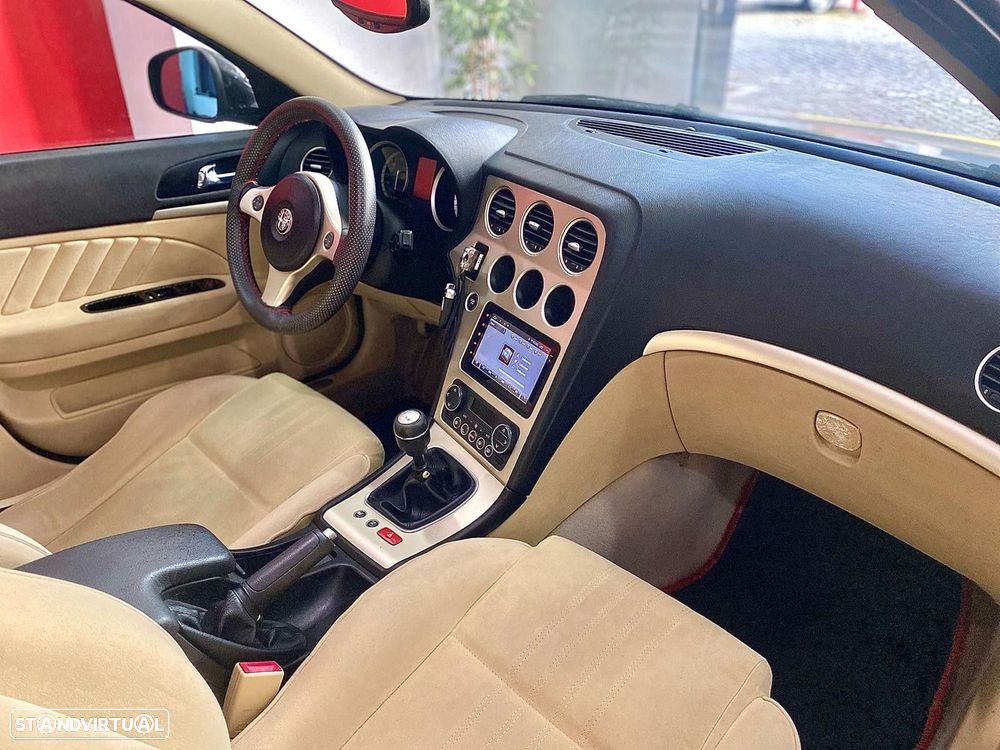 Alfa Romeo 159 Sportwagon 1.9 JTDm 16V Elegante - 25