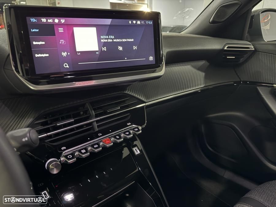 Peugeot 2008 1.2 PureTech Allure - 10